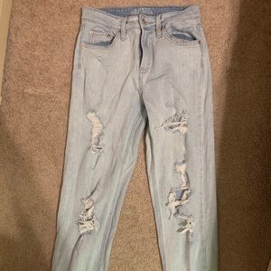 Wild fable distressed mom jeans 💙